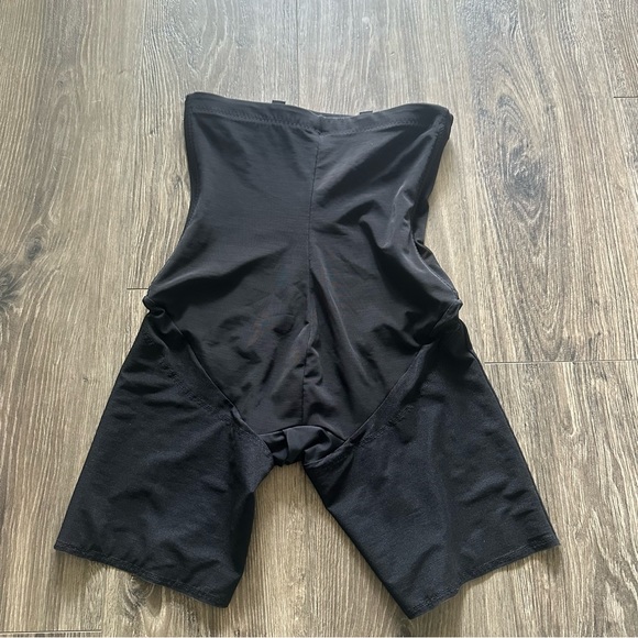 HONEYLOVE Black Shapewear Gusset Bodysuit Shaping Short - Picture 4 of 5